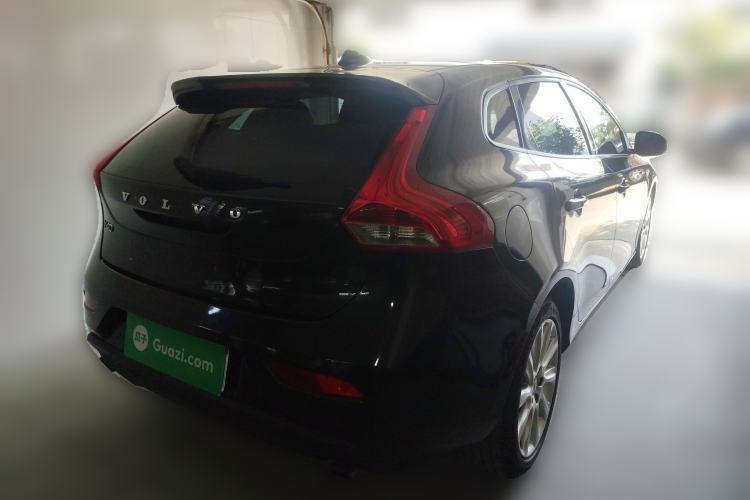 Used Volvo V40 2015 1.6T Zhiyi Edition Rear Right 45 Deg