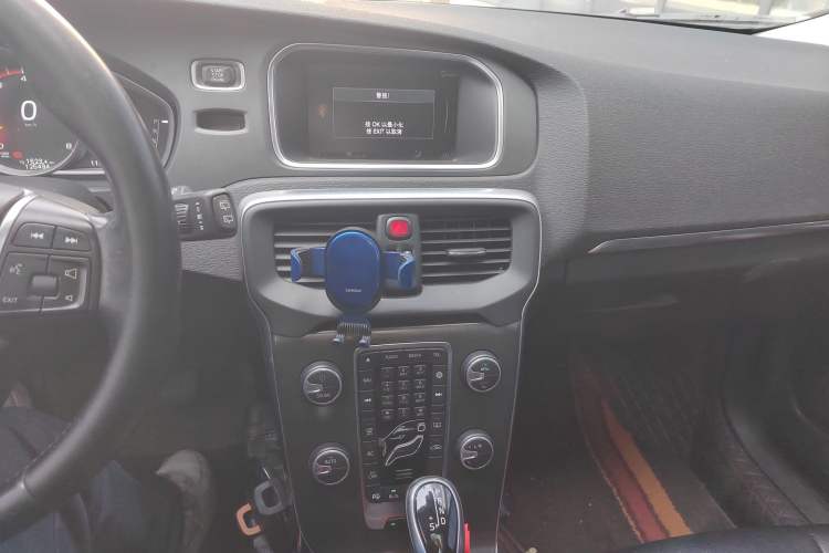 Used Volvo V40 2015 1.6T Zhiya Edition Audio And AC Panel