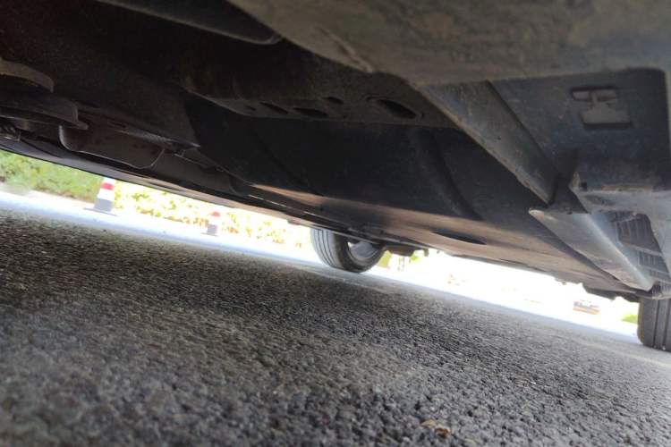 Used Volvo V40 2015 1.6T Zhiya Edition Chassis Front Left