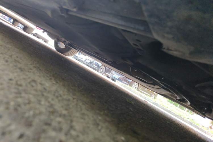 Used Volvo V40 2015 1.6T Zhiya Edition Chassis Front Right