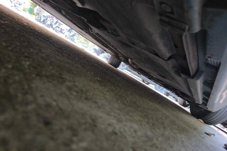 Used Volvo V40 2015 1.6T Zhiya Edition Chassis Rear Right