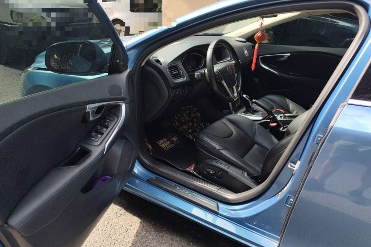 Used Volvo V40 2015 1.6T Zhiya Edition Driver Seat