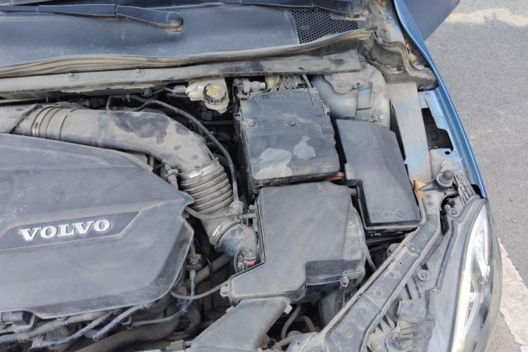Used Volvo V40 2015 1.6T Zhiya Edition Engine Bay Left