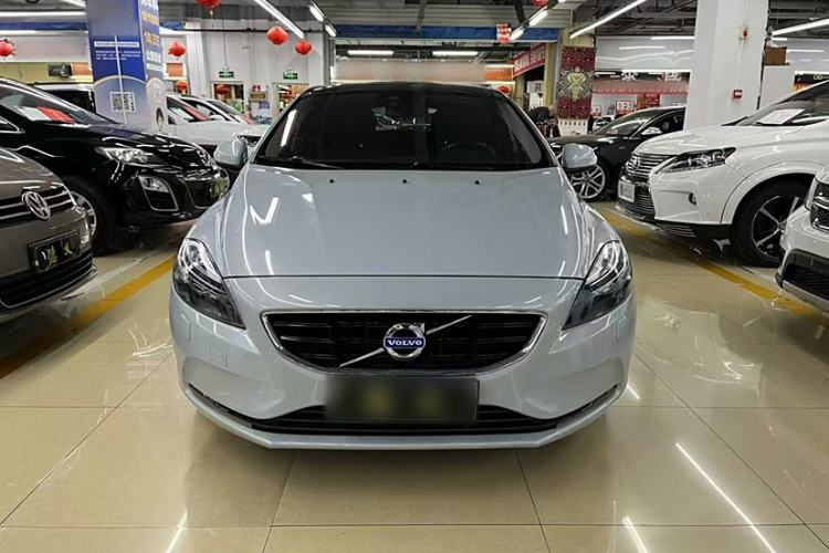 Used Volvo V40 2015 1.6T Zhiya Edition Exterior 1