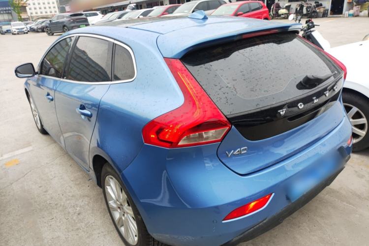 Used Volvo V40 2015 1.6T Zhiya Edition Exterior 2