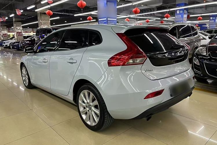 Used Volvo V40 2015 1.6T Zhiya Edition Exterior 3