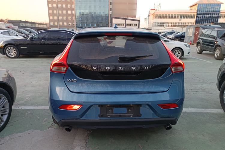 Used Volvo V40 2015 1.6T Zhiya Edition Exterior 4