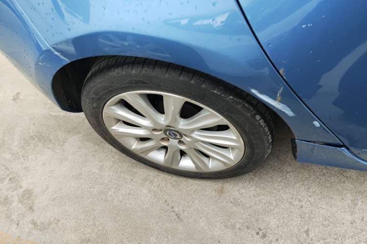 Used Volvo V40 2015 1.6T Zhiya Edition Exterior 5