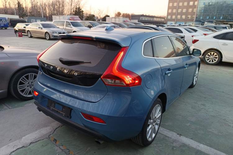 Used Volvo V40 2015 1.6T Zhiya Edition Exterior 5