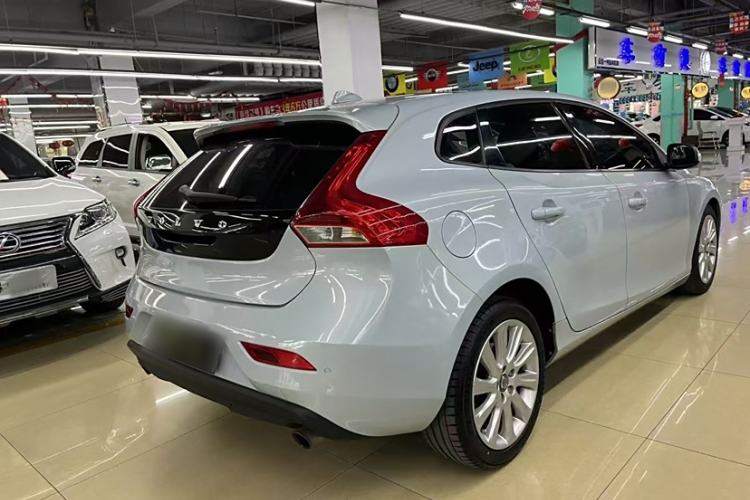 Used Volvo V40 2015 1.6T Zhiya Edition Exterior 5
