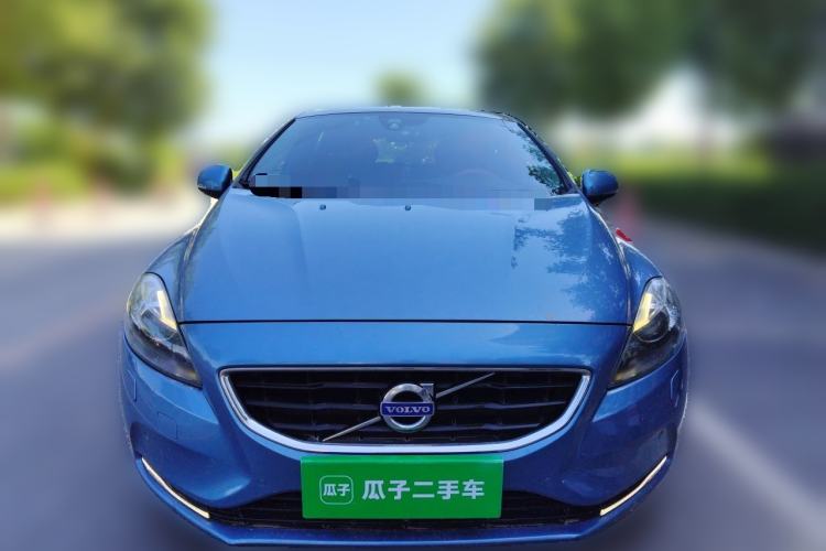 Used Volvo V40 2015 1.6T Zhiya Edition Front