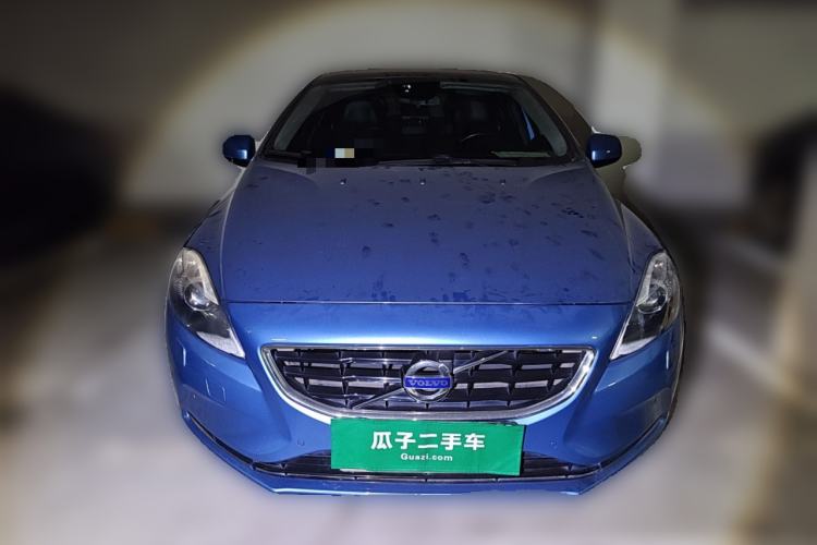 Used Volvo V40 2015 1.6T Zhiya Edition Front