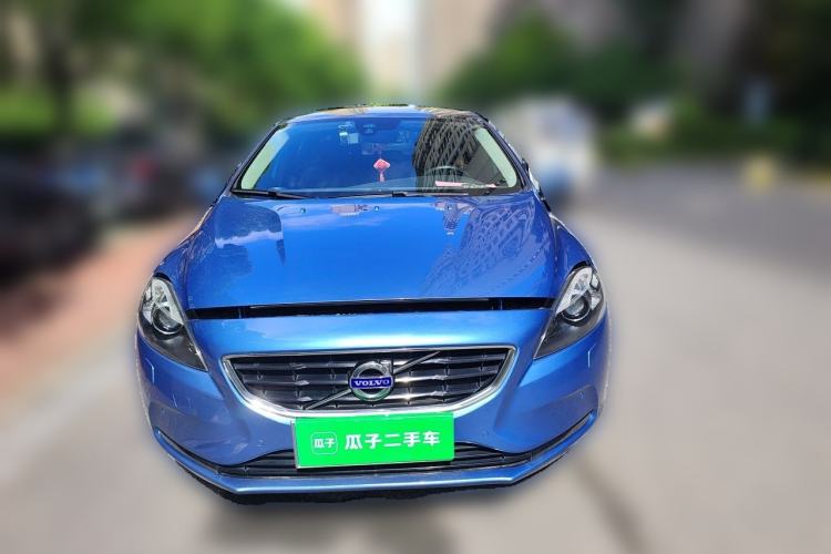 Used Volvo V40 2015 1.6T Zhiya Edition Front