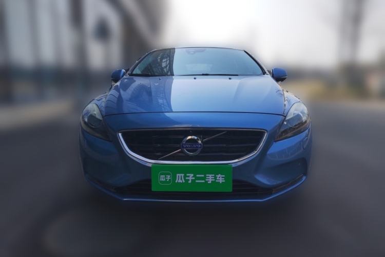 Used Volvo V40 2015 1.6T Zhiya Edition Front