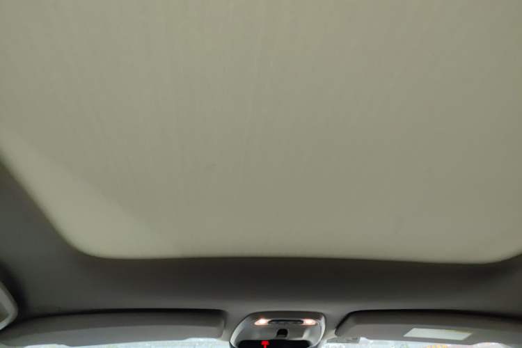Used Volvo V40 2015 1.6T Zhiya Edition Headliner