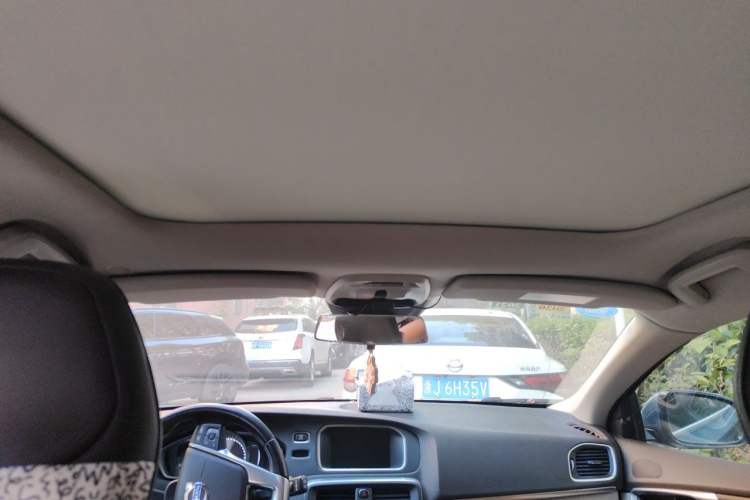 Used Volvo V40 2015 1.6T Zhiya Edition Headliner