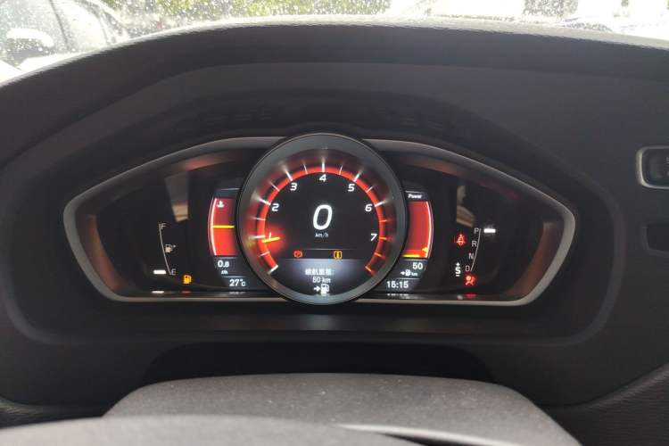 Used Volvo V40 2015 1.6T Zhiyi Edition Instrument Cluster