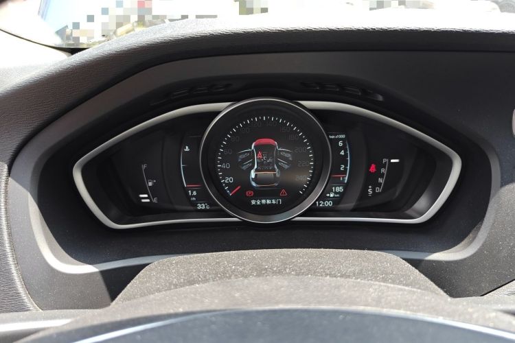 Used Volvo V40 2015 1.6T Zhiya Edition Instrument Cluster