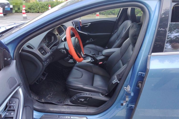 Used Volvo V40 2015 1.6T Zhiya Edition Left Front Seat