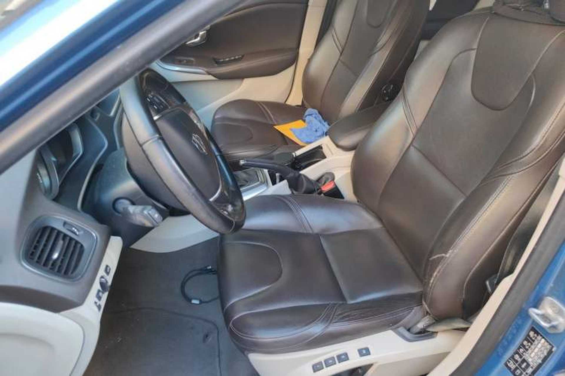 Used Volvo V40 2015 1.6T Zhiya Edition Left Front Seat