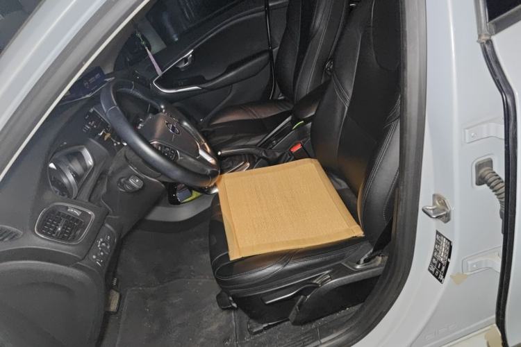 Used Volvo V40 2015 1.6T Zhiyi Edition Left Front Seat