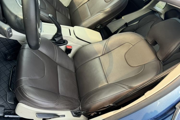 Used Volvo V40 2015 1.6T Zhiyi Edition Left Front Seat