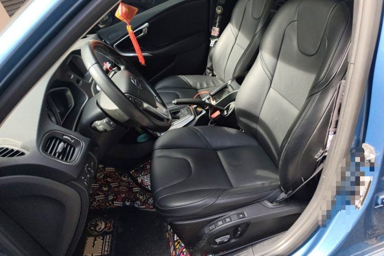 Used Volvo V40 2015 1.6T Zhiya Edition Left Front Seat