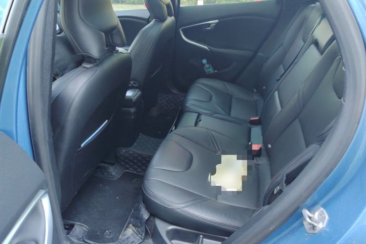 Used Volvo V40 2015 1.6T Zhiya Edition Left Rear Seat