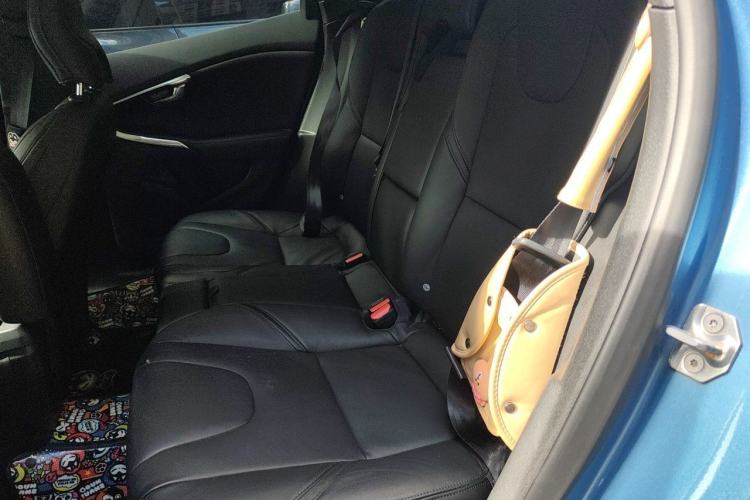Used Volvo V40 2015 1.6T Zhiya Edition Left Rear Seat