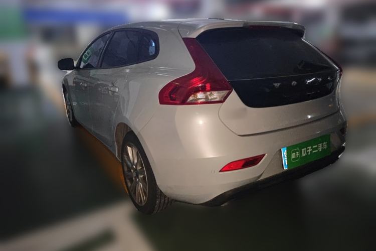 Used Volvo V40 2015 1.6T Zhiyi Edition Rear Left 45 Deg