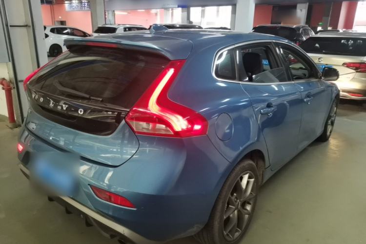 Used Volvo V40 2015 1.6T Zhiya Edition Rear Right 45 Deg
