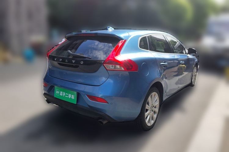 Used Volvo V40 2015 1.6T Zhiya Edition Rear Right 45 Deg