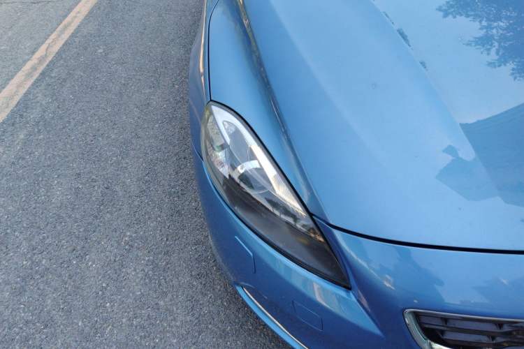 Used Volvo V40 2015 1.6T Zhiya Edition Right Front Headlight