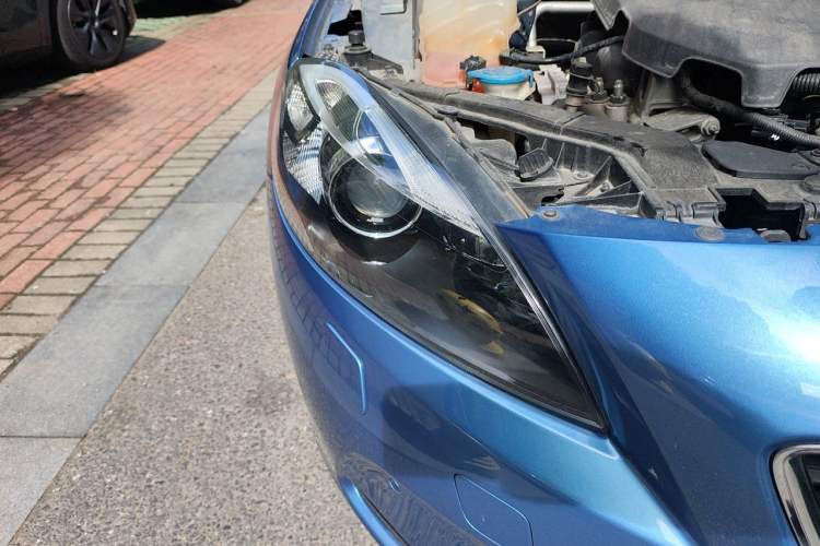 Used Volvo V40 2015 1.6T Zhiya Edition Right Front Headlight