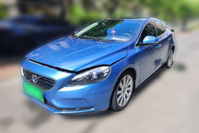 Used Volvo V40 2015 1.6T Zhiya Edition