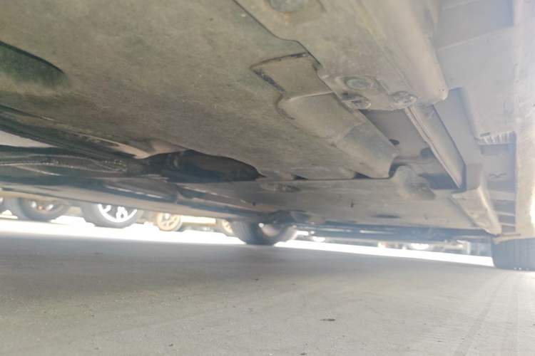 Used Volvo V40 2015 1.6T Zhiyi Edition Chassis Rear Right
