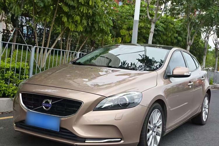 Used Volvo V40 2015 1.6T Zhiyi Edition Exterior 4