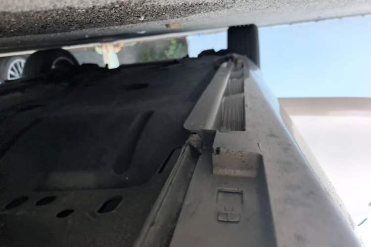 Used Volvo V40 2015 1.6T Zhiya Edition Right Side Sill