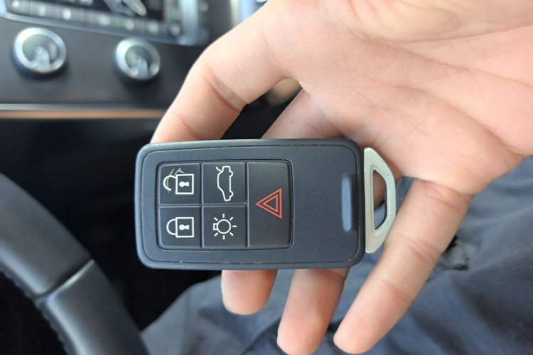 Used Volvo V40 2015 1.6T Zhiya Edition Vehicle Key