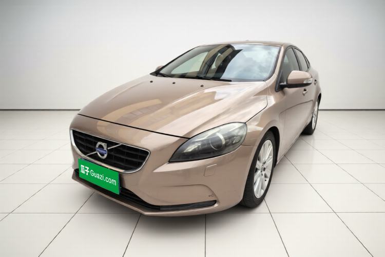 Used Volvo V40 2015 1.6T Zhiyi Edition Guazi used car, China used car export, Used car for sale, Used  cars, Cheapest cars for sale