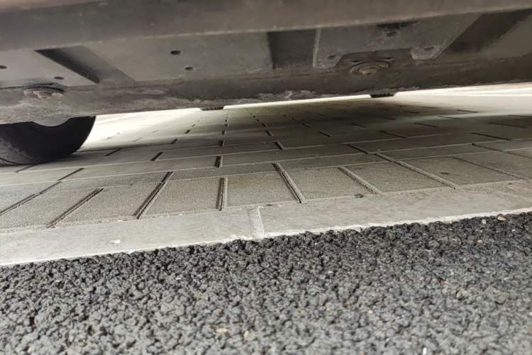 Used Volvo V40 2015 1.6T Zhiya Edition Chassis Front