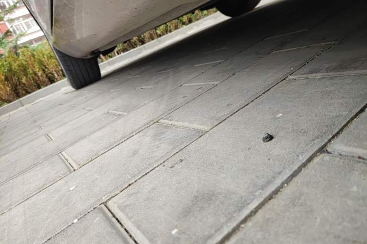 Used Volvo V40 2015 1.6T Zhiya Edition Chassis Front Right