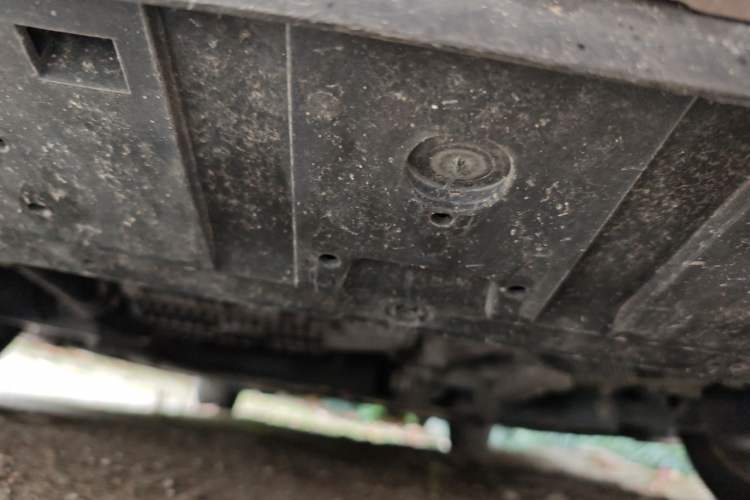 Used Volvo V40 2015 1.6T Zhiyi Edition Chassis Front