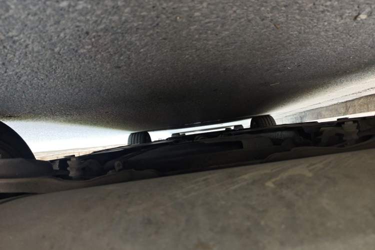 Used Volvo V40 2015 1.6T Zhiya Edition Chassis Rear