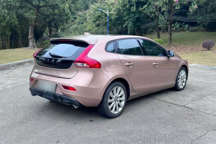 Used Volvo V40 2015 1.6T Zhiyi Edition Exterior 7