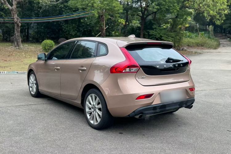 Used Volvo V40 2015 1.6T Zhiyi Edition Exterior 8