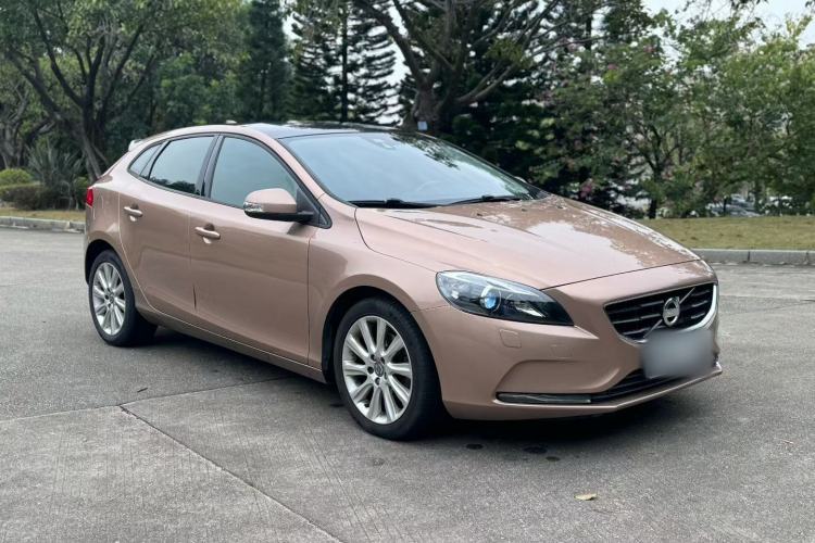 Used Volvo V40 2015 1.6T Zhiyi Edition Exterior 9