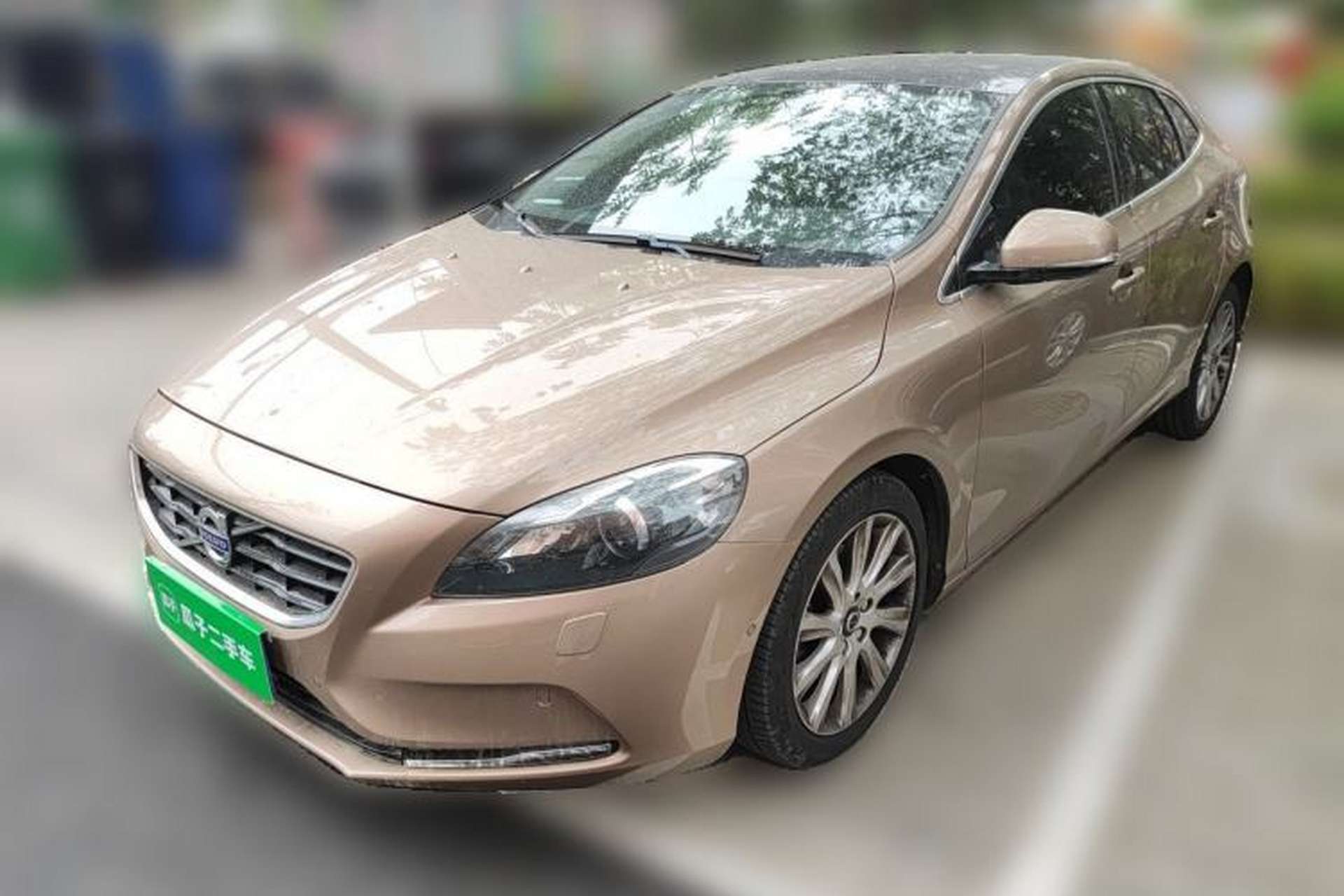 Used Volvo V40 2015 1.6T Zhiya Edition Front Left 45 Deg
