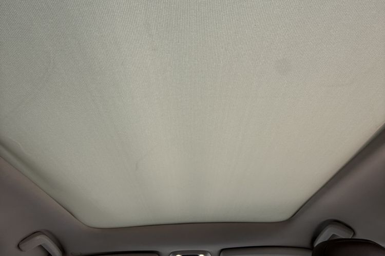 Used Volvo V40 2015 1.6T Zhiyi Edition Headliner