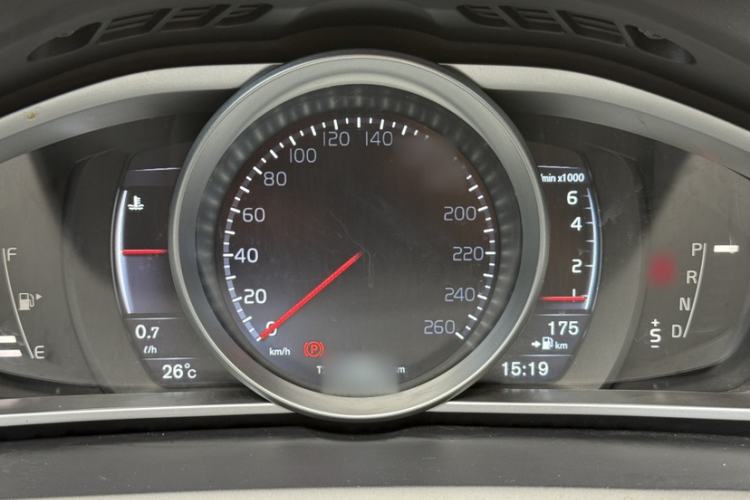 Used Volvo V40 2015 1.6T Zhiyi Edition Instrument Cluster